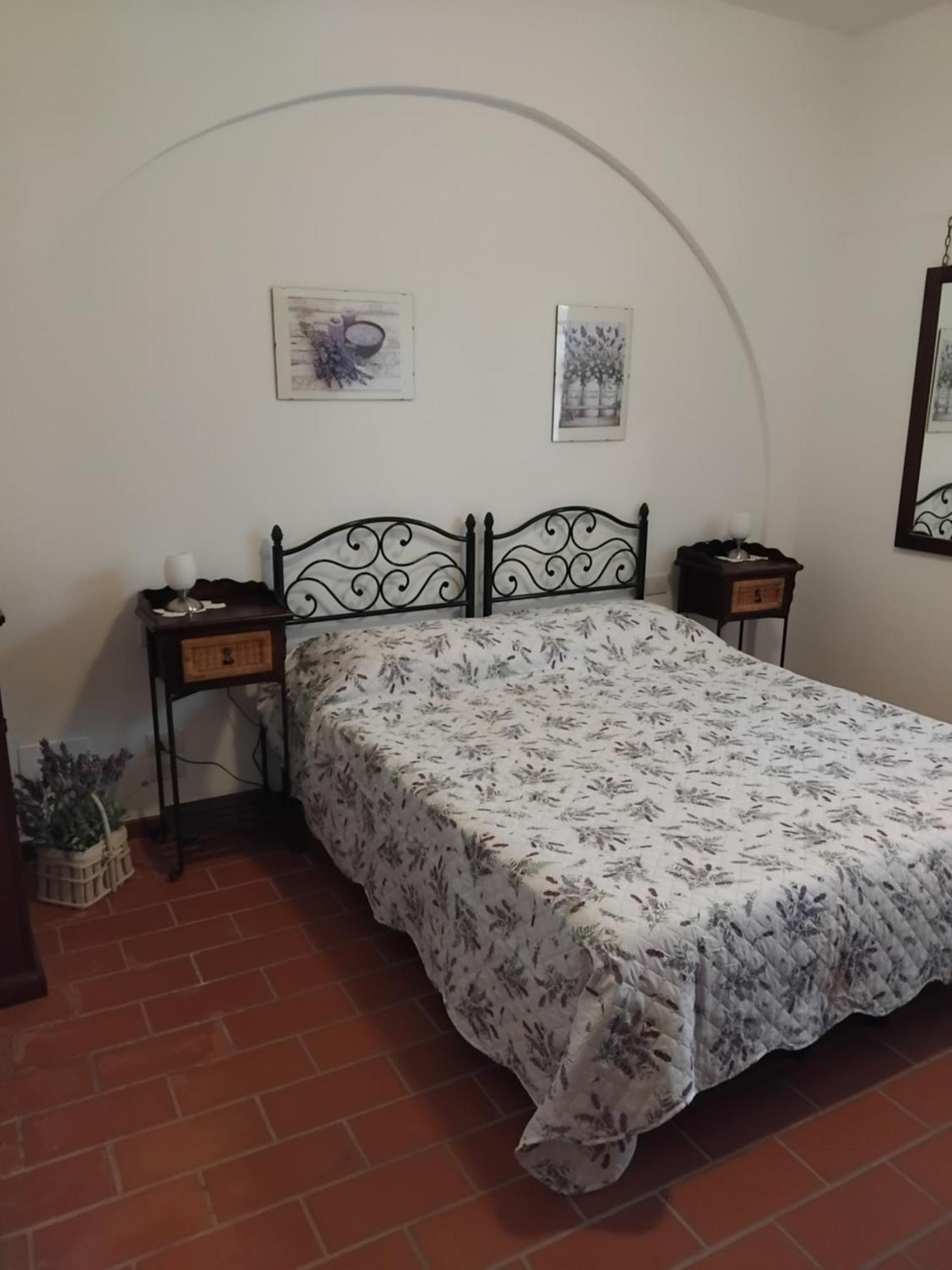 Agriturismo La Burraia Vicino A San Gimignano Gambassi Terme Exterior photo